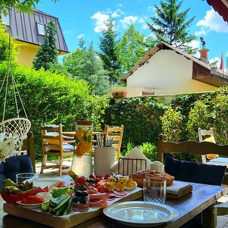 Grand Boutique Hotel Pristina Exterior photo