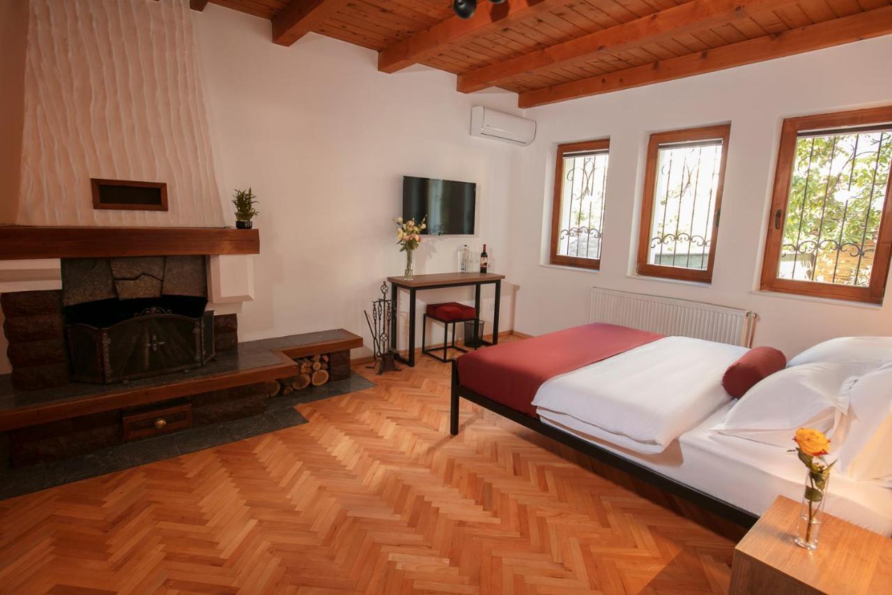 Grand Boutique Hotel Pristina Exterior photo