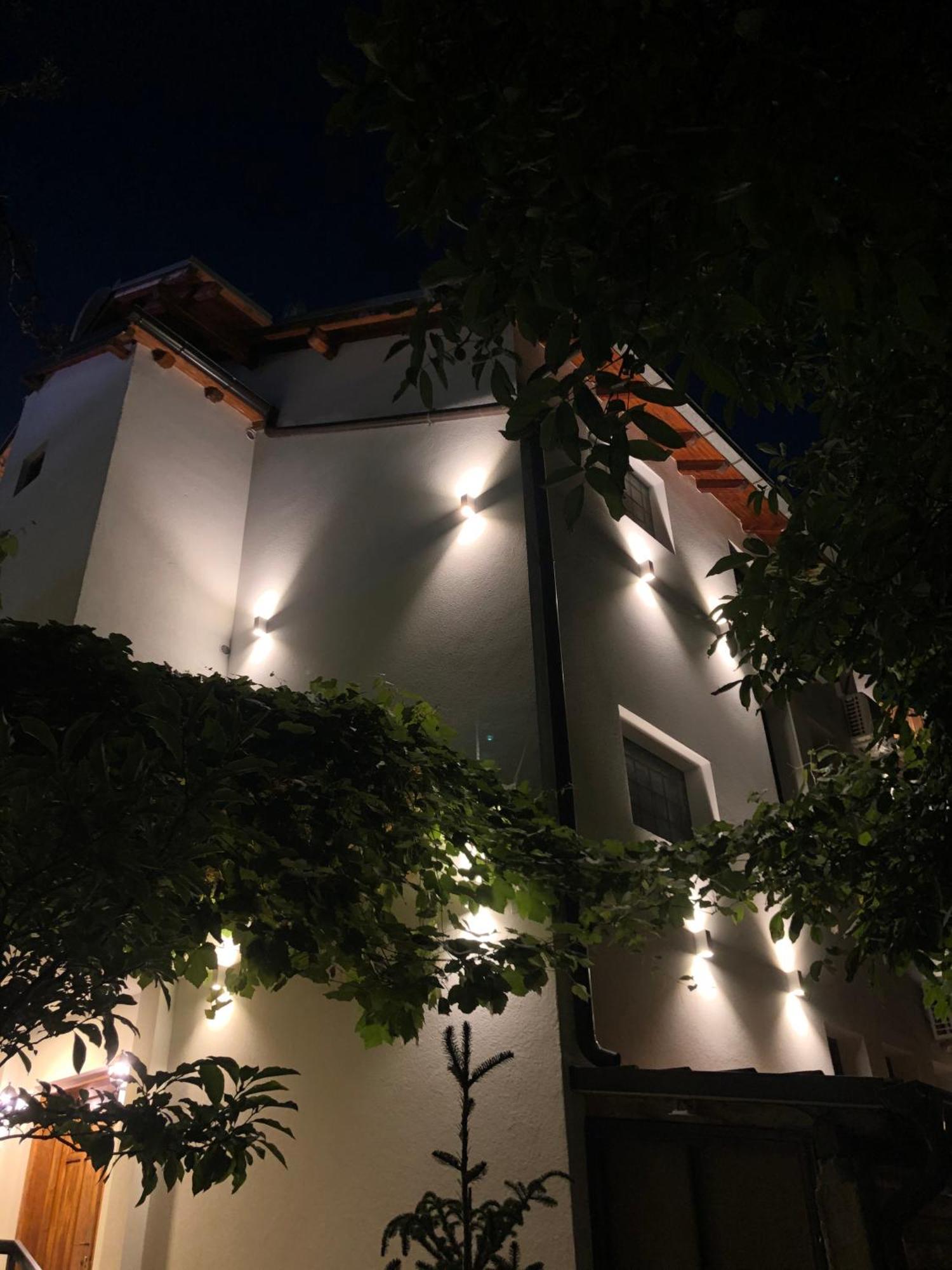 Grand Boutique Hotel Pristina Exterior photo
