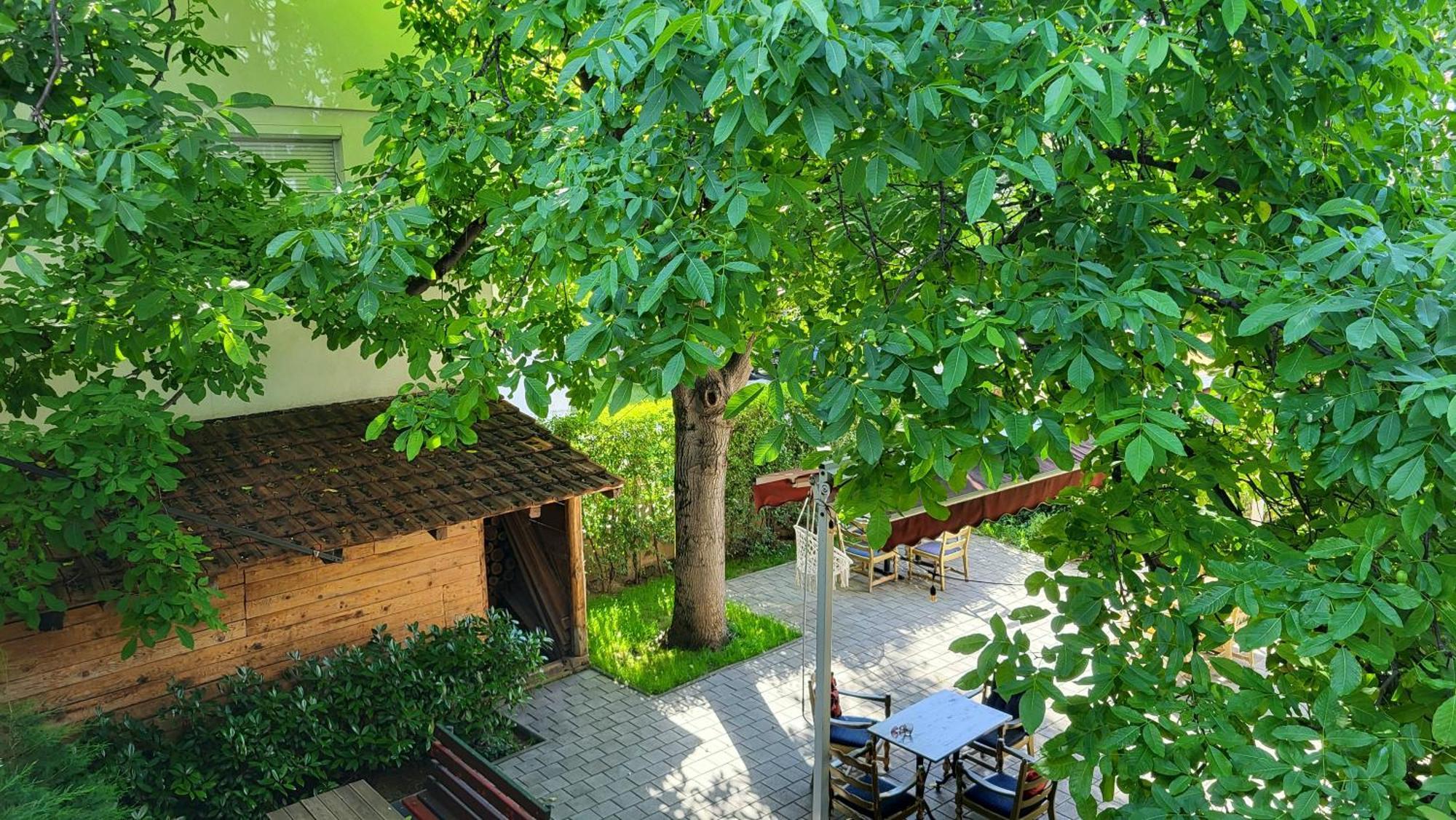 Grand Boutique Hotel Pristina Exterior photo
